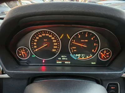 BMW 3-Series 2018, 92685 км, за 11549.39 USD - фото 9