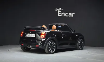 MINI Cooper Convertible 2019, 89154 км, за 11618.75 USD