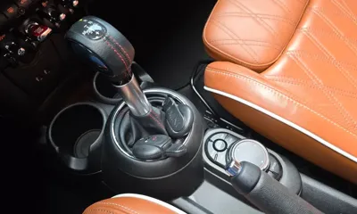 MINI Cooper Convertible 2019, 89154 км, за 11618.75 USD - фото 9