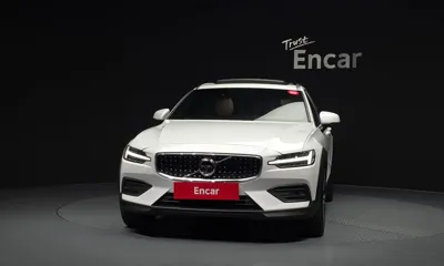 Volvo V60 2021, 75163 км, за 20021.01 USD