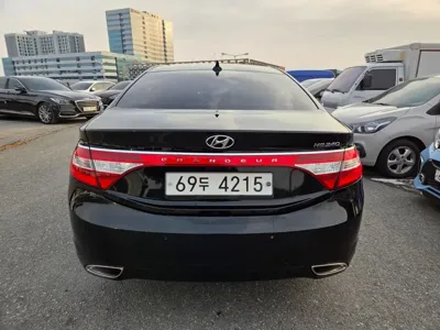 Hyundai Grandeur 2014, 122990 км, за 4069.84 USD
