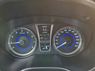 Hyundai Grandeur 2014, 122990 км, за 4069.84 USD - фото 8