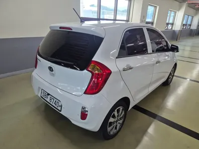 Kia Morning 2013, 82951 км, за 2619.14 USD