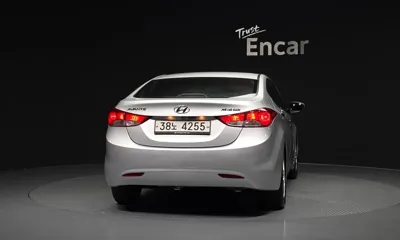 Hyundai Avante 2012, 91923 км, за 2539.56 USD