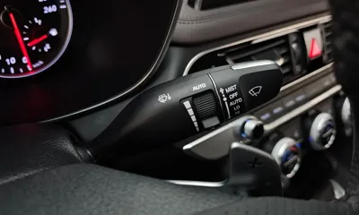 Genesis G70 2019, 64692 км, за 15688.59 USD - фото 32