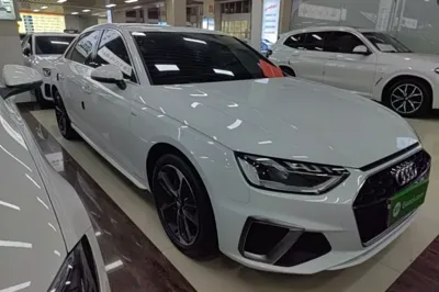 Audi A4L 2022, 33300 км, за 23448 USD