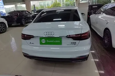 Audi A4L 2022, 33300 км, за 23448 USD