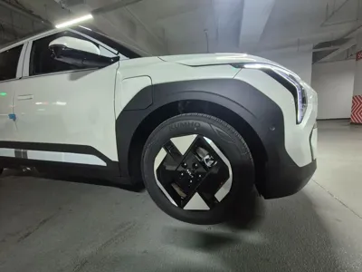 Kia EV3 2026, 400 км, за 21320.73 USD - фото 6
