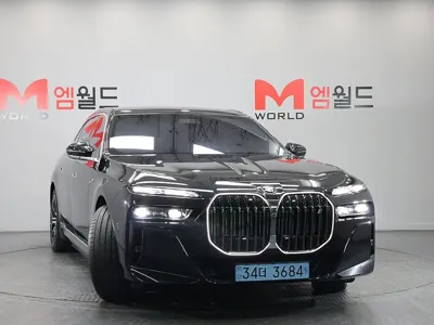 BMW i7 2024, 24576 км, за 78771.17 USD