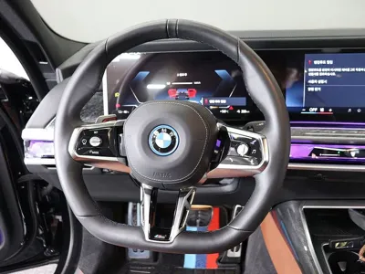 BMW i7 2024, 24576 км, за 78771.17 USD - фото 7