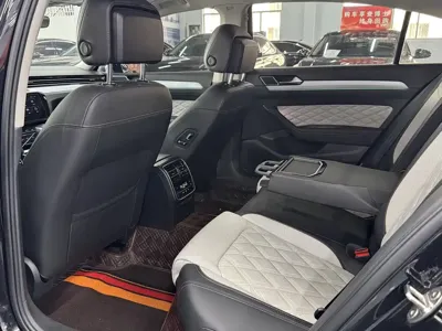 Volkswagen Magotan 2023, 58000 км, за 17972.7 USD - фото 8