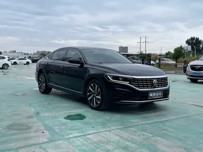 Volkswagen Passat 2022, 57000 км, за 15294.16 USD