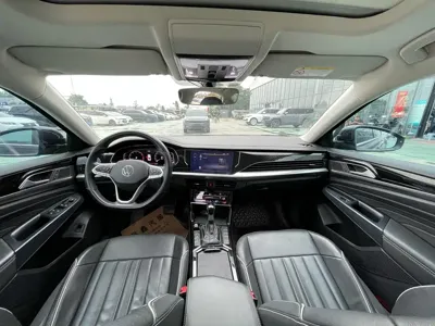 Volkswagen Passat 2022, 57000 км, за 15294.16 USD
