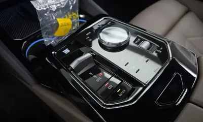 BMW 5-Series 2025, 8759 км, за 38007.09 USD - фото 9