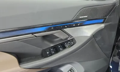 BMW 5-Series 2025, 8759 км, за 38007.09 USD - фото 30