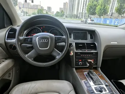 Audi Q7 2009, 250000 км, за 4205.31 USD