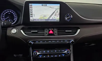 Hyundai Grandeur 2018, 89298 км, за 10289.27 USD - фото 17