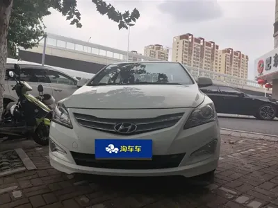 Hyundai Verna 2015, 98200 км, за 2500.75 USD