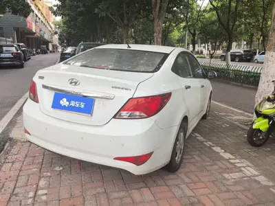 Hyundai Verna 2015, 98200 км, за 2500.75 USD