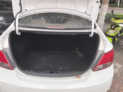 Hyundai Verna 2015, 98200 км, за 2500.75 USD
