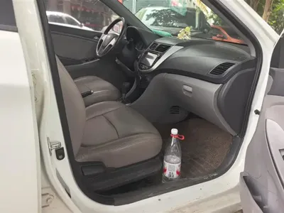 Hyundai Verna 2015, 98200 км, за 2500.75 USD - фото 8