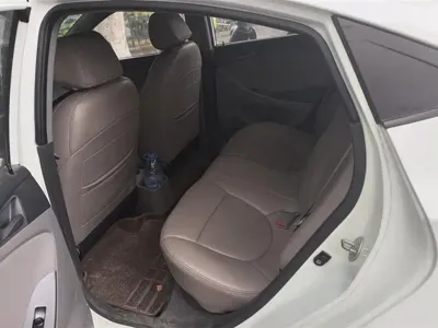 Hyundai Verna 2015, 98200 км, за 2500.75 USD - фото 11