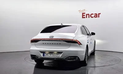 Hyundai Grandeur 2022, 81232 км, за 13701.98 USD