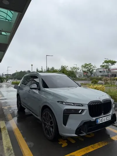 BMW X7 · 2025 год