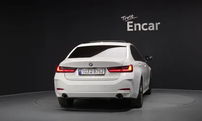 BMW 3-Series 2024, 23709 км, за 24391.87 USD