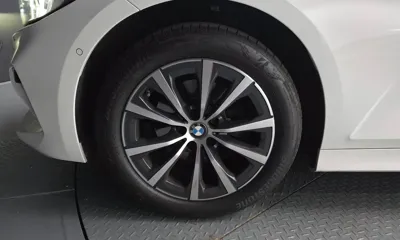 BMW 3-Series 2024, 23709 км, за 24391.87 USD