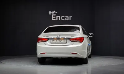 Hyundai Sonata 2013, 107292 км, за 3547.03 USD