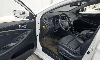 Hyundai Sonata 2013, 107292 км, за 3547.03 USD - фото 10