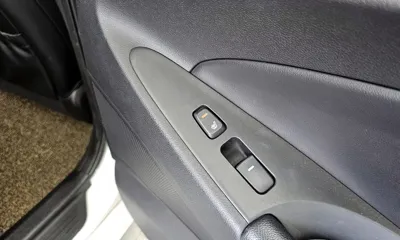 Hyundai Sonata 2013, 107292 км, за 3547.03 USD - фото 19