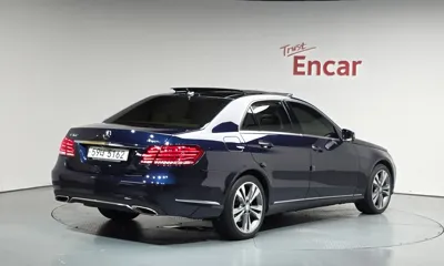 Mercedes-Benz E-Class 2014, 58883 км, за 9055.38 USD