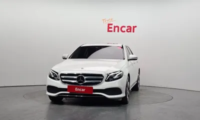 Mercedes-Benz E-Class 2017, 53338 км, за 15091.24 USD