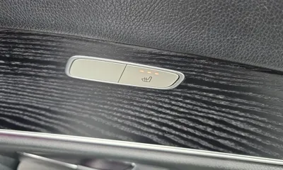 Mercedes-Benz E-Class 2017, 53338 км, за 15091.24 USD - фото 18