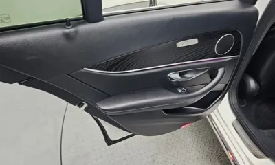 Mercedes-Benz E-Class 2017, 53338 км, за 15091.24 USD - фото 25