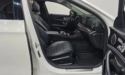 Mercedes-Benz E-Class 2017, 53338 км, за 15091.24 USD - фото 26