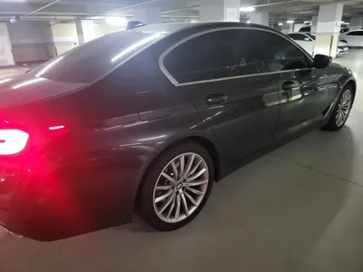 BMW 5-Series 2023, 39500 км, за 37978.19 USD