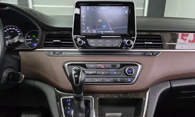 Hyundai Starex 2019, 150589 км, за 12143.89 USD - фото 18