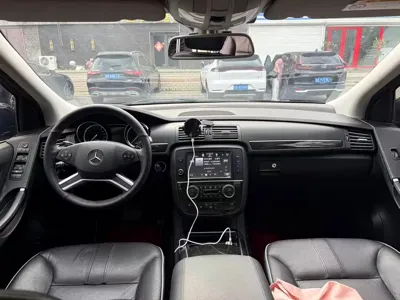 Mercedes-Benz R-Class 2017, 130000 км, за 12948.54 USD