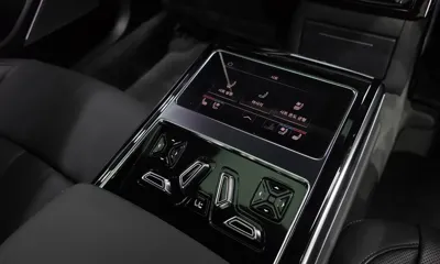 Audi A8 2023, 7116 км, за 63648.24 USD - фото 19