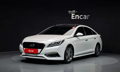 Hyundai Sonata · 2015 год
