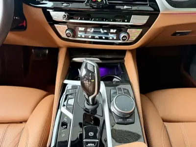 BMW 6 Series GT 2024, 33000 км, за 46614.75 USD - фото 12