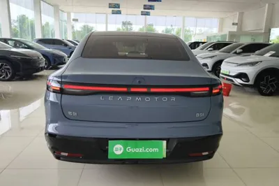 Leapmotor B01 2025, 8000 км, за 16084 USD - фото 6