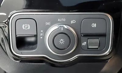 Mercedes-Benz A-Class 2023, 55171 км, за 17356.82 USD - фото 18