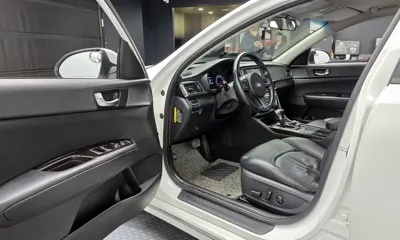 Kia K5 2016, 98612 км, за 6574.17 USD - фото 11