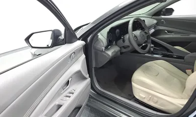 Hyundai Avante 2023, 37025 км, за 16848.83 USD - фото 10
