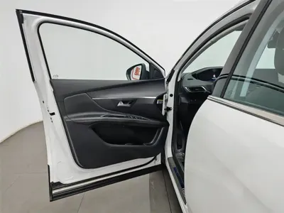 Peugeot 5008 2019, 139200 км, за 6306.26 USD - фото 8
