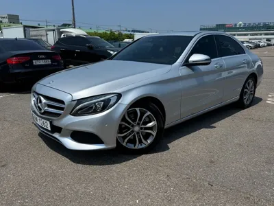 Mercedes-Benz C-Class · 2017 год